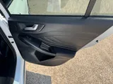2019 Ford Focus thumbnail 34