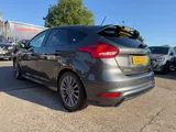 2018 Ford Focus thumbnail 7