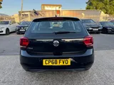 2018 Volkswagen Polo thumbnail 12