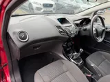 2015 Ford Fiesta thumbnail 42