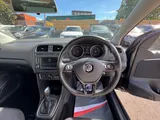 2016 Volkswagen Polo thumbnail 16