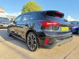 2023 Ford Focus thumbnail 10