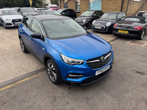 Used 2018 Vauxhall Grandland X Sport Nav T S/s Auto for sale on Motoring Today