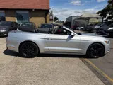 2018 Ford Mustang thumbnail 17