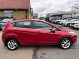 2015 Ford Fiesta thumbnail 10