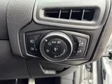 2017 Ford Focus thumbnail 18