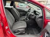 2015 Ford Fiesta thumbnail 19
