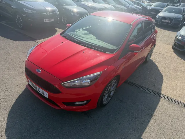 2018 Ford Focus — photo 4
