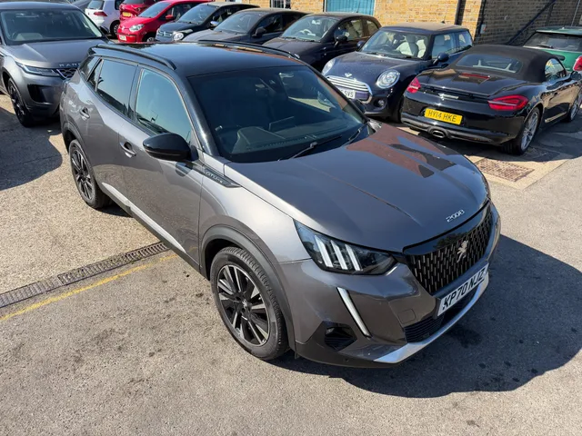 2020 Peugeot 2008 — photo 3