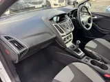 2013 Ford Focus thumbnail 24