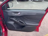 2019 Ford Focus thumbnail 42