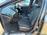 2018 Ford Focus thumbnail 42