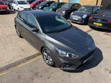 2019 Ford Focus thumbnail 2