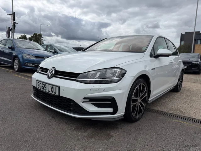 2019 Volkswagen Golf — photo 3
