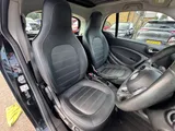 2017 Smart Fortwo thumbnail 19