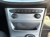 2016 Vauxhall Astra thumbnail 25