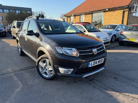 Used 2014 Dacia Sandero Stepway Laureate Dci for sale on Motoring Today