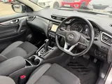 2018 Nissan Qashqai thumbnail 16