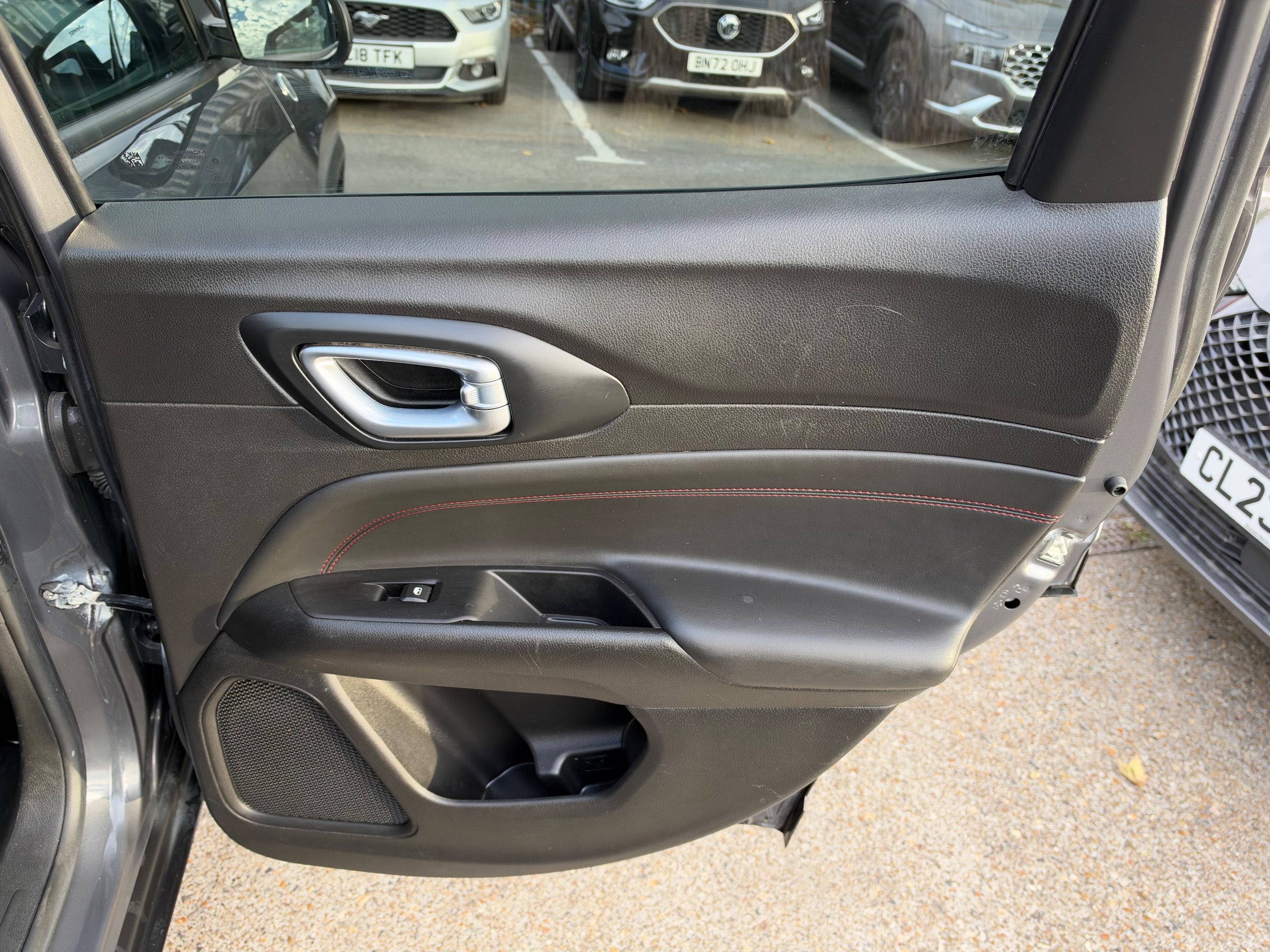 2022 Jeep Compass thumbnail 42