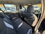 2014 Dacia Sandero thumbnail 25