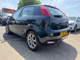 2016 Fiat Punto thumbnail 12