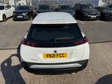 2021 Peugeot 2008 thumbnail 9