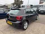 2018 Volkswagen Polo thumbnail 8