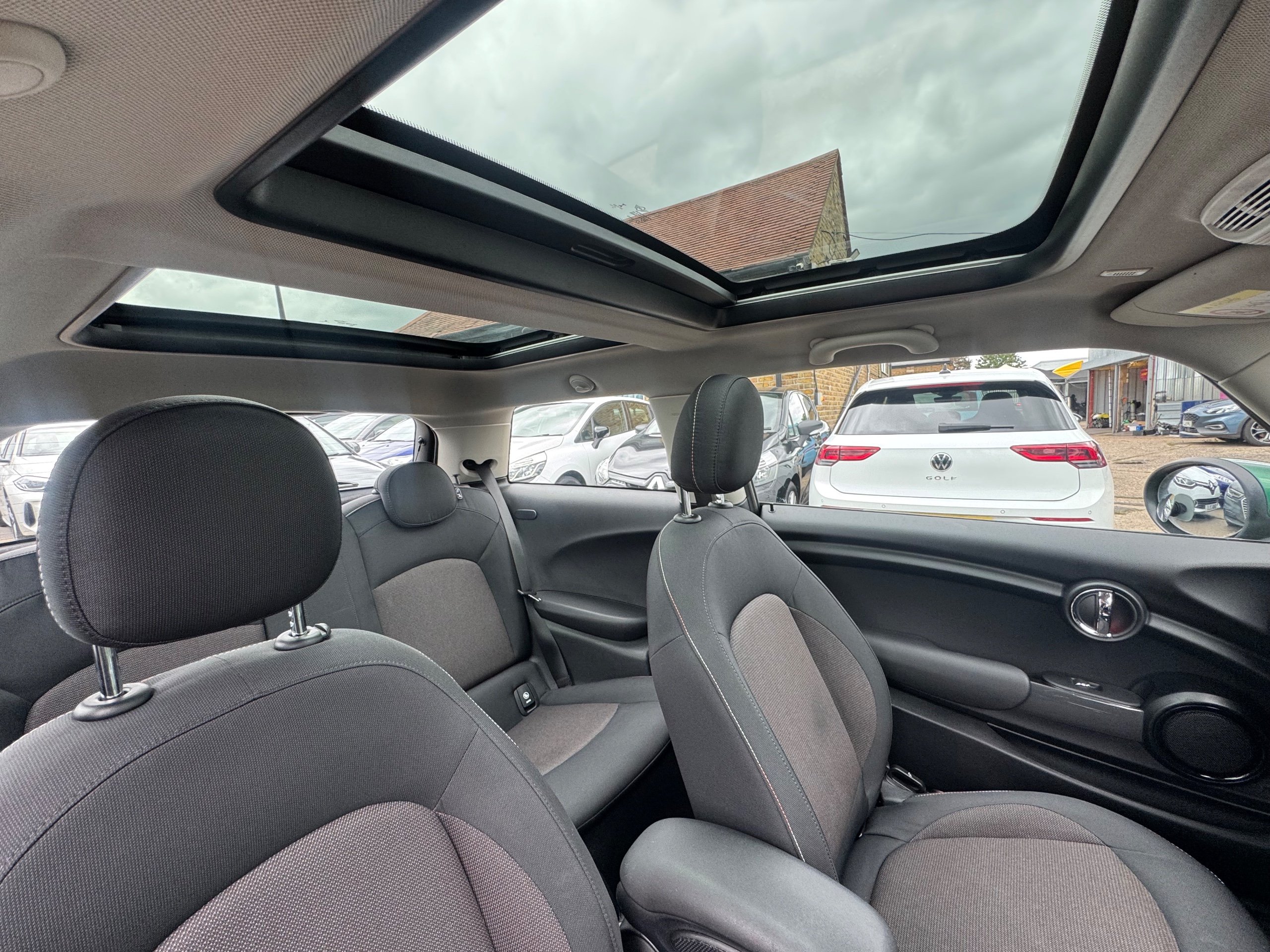 Mini Hatch