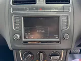 2016 Volkswagen Polo thumbnail 24