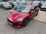 2019 Ford Focus thumbnail 2