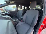 2018 Ford Focus thumbnail 46