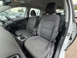 2016 Volkswagen Golf thumbnail 35