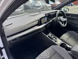 2021 Volkswagen Golf thumbnail 17