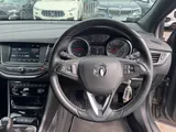 2017 Vauxhall Astra thumbnail 21