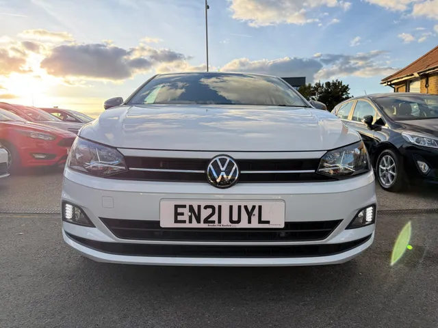 2021 Volkswagen Polo — photo 3