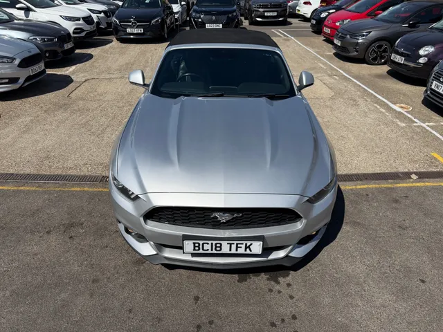 2018 Ford Mustang — photo 4