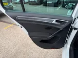 2019 Volkswagen Golf thumbnail 44
