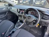 2018 Volkswagen Polo thumbnail 25