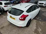 2013 Ford Focus thumbnail 12