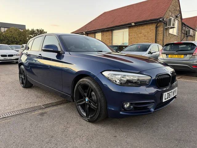 2017 BMW 1 Series — photo 3