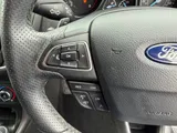 2017 Ford Focus thumbnail 21