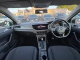 2018 Volkswagen Polo thumbnail 24
