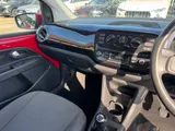 2012 Volkswagen up! thumbnail 23