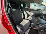 2015 Renault Clio thumbnail 28