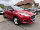 2015 Ford Fiesta thumbnail 4