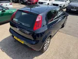 2016 Fiat Punto thumbnail 15