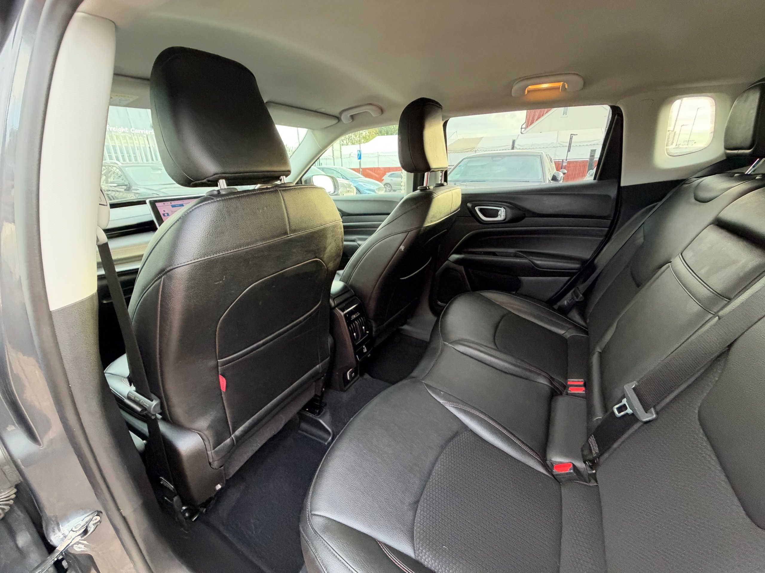 2022 Jeep Compass thumbnail 37
