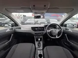 2018 Volkswagen Polo thumbnail 25