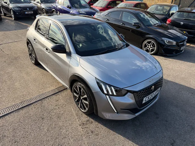 2020 Peugeot 208 — photo 4