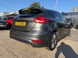 2018 Ford Focus thumbnail 13